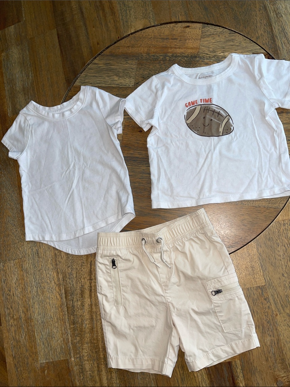 Boys everyday essentials - cargo and tees‎